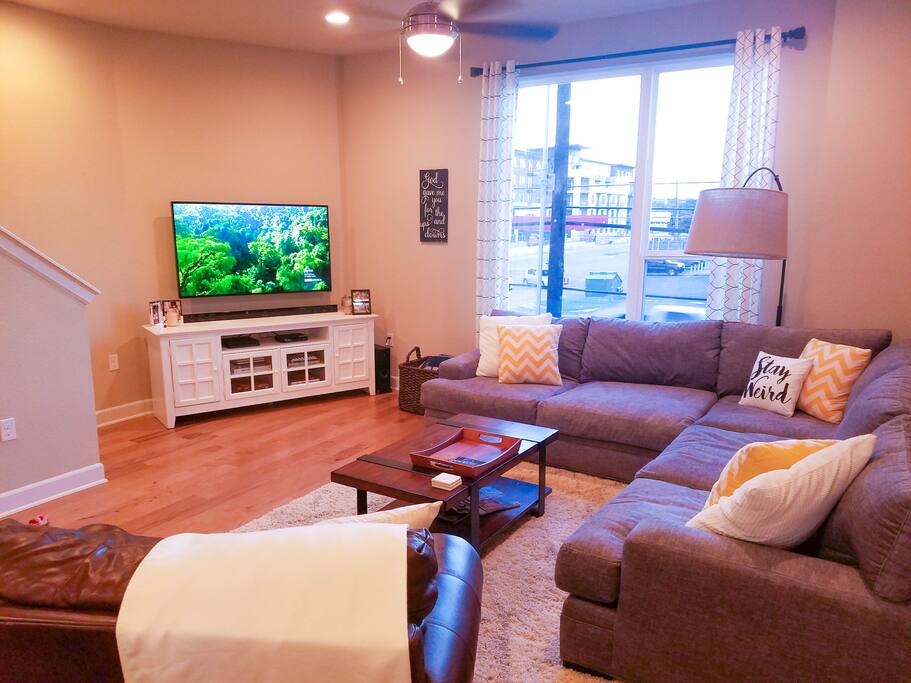 Living/TV room