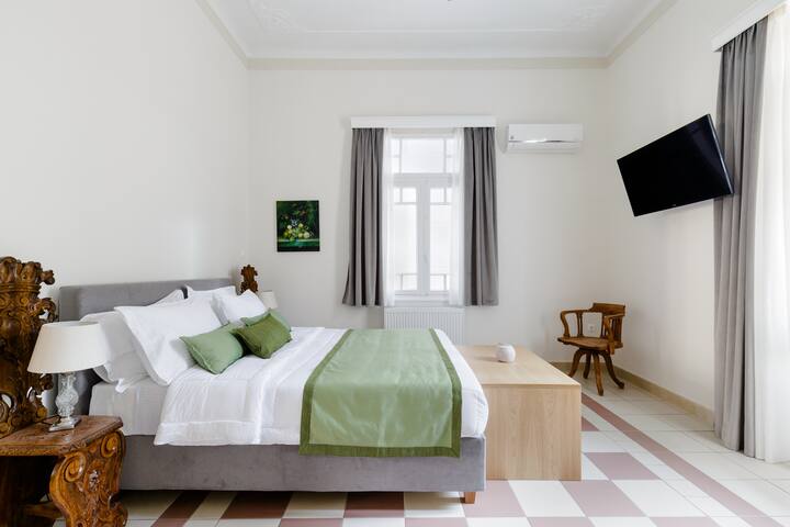 The Gem of Filopappou 2, member of Luxury Drops gallery image 5