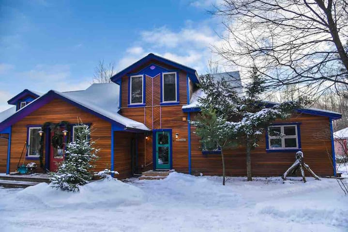Airbnb Hayward Vacation Rentals Places To Stay Wisconsin