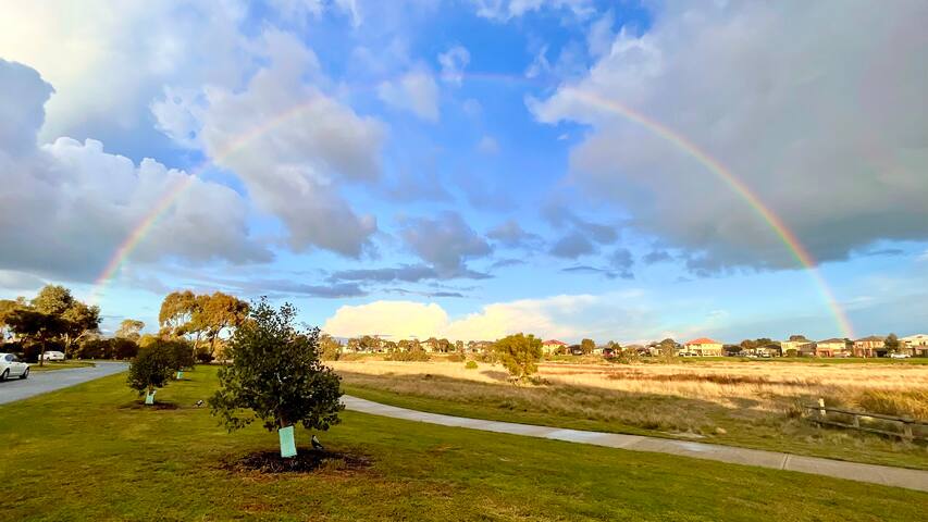 Newly Modern Home for Big Group near Freeway & SC gallery image 5