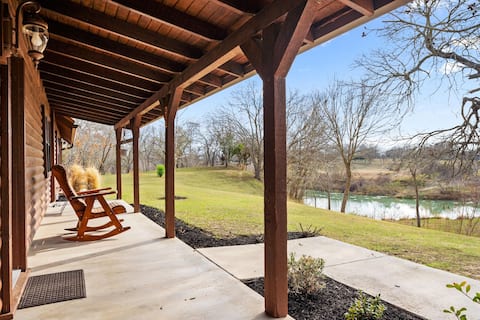 San Marcos Riverfront/Sleeps 8/2 acres