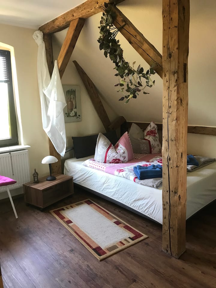 Schlafzimmer 2