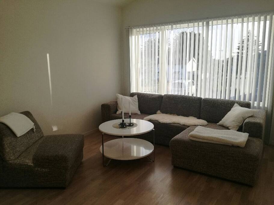 Livingroom with TV.