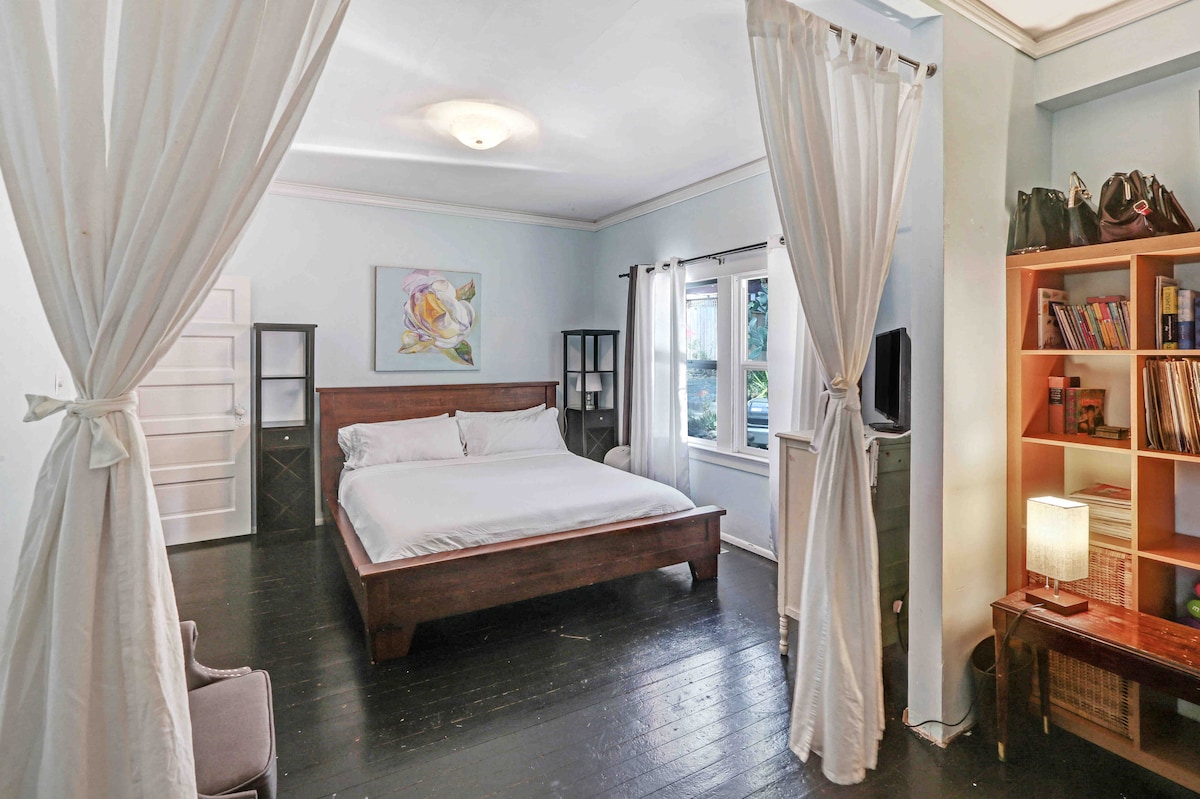 Sonoma Farmhouse — view 6