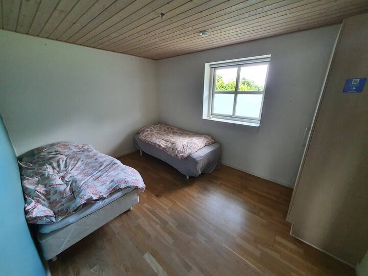 საძინებელი 1