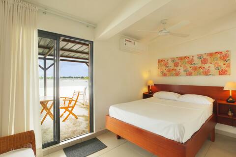 SeaFever Bed & Breakfast - The Marius room