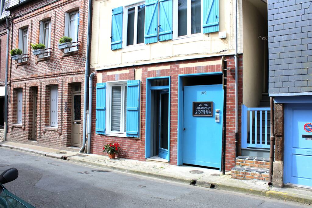 Jolie façade rénovée dans une vraie maison de pêcheurs, PROCHE DE TOUT A PIED