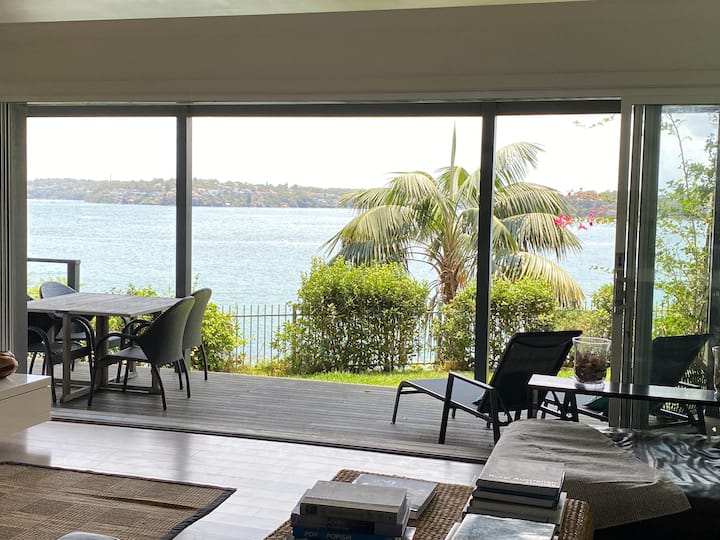 Huge Sunny Waterfront with Garden Apartments for Rent in Bundeena