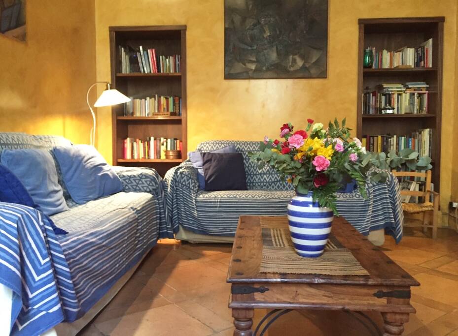 relax sofas area