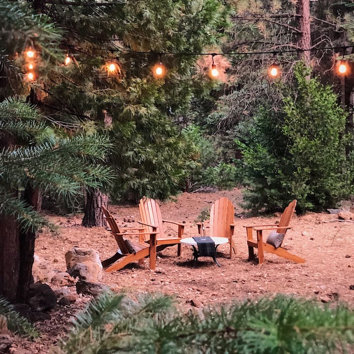 Cozy Log Cabin on 3 acres by Lassen National Park Cabins for Rent in