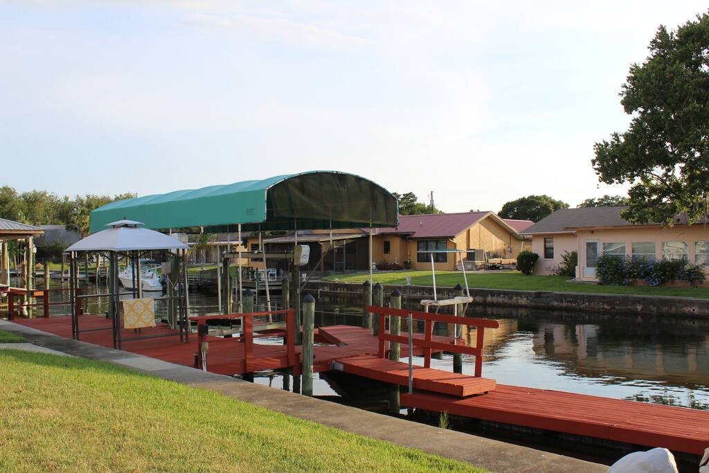 Another view of the dock.