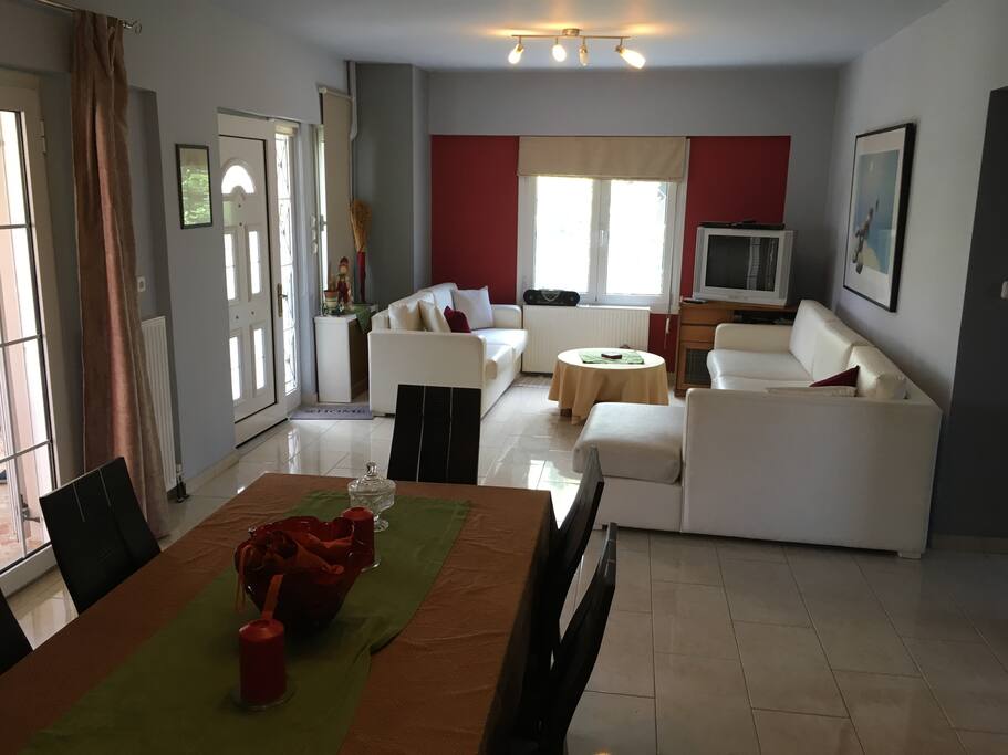 τραπεζαρία & σαλόνι open plan