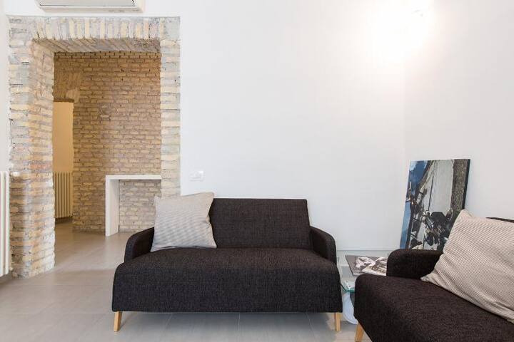 Cool&Cozy apt. near Coliseum