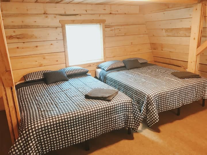 Podkrovie: manželské postele