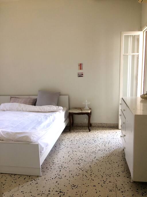 Bright and spacious room