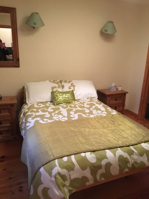 Main bedroom with en suite