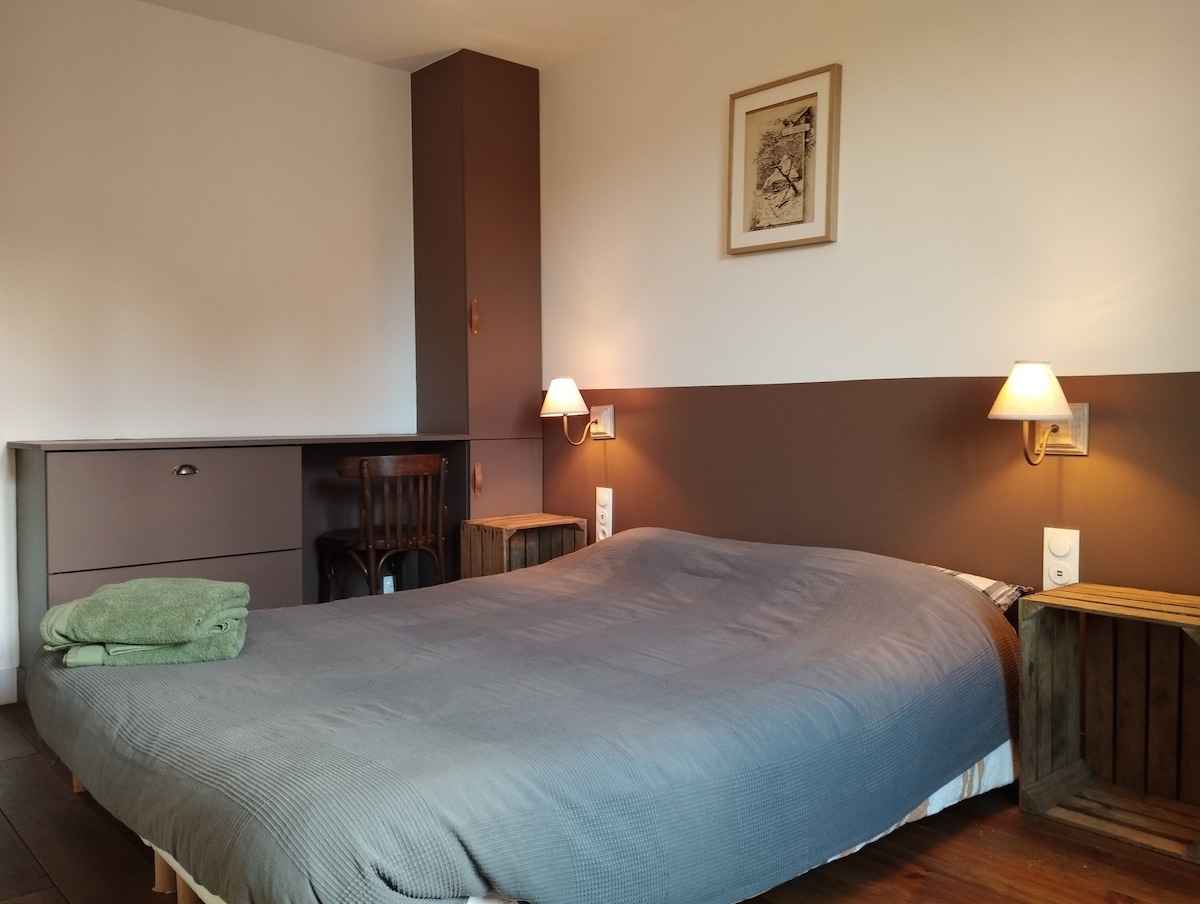 საძინებელი 1