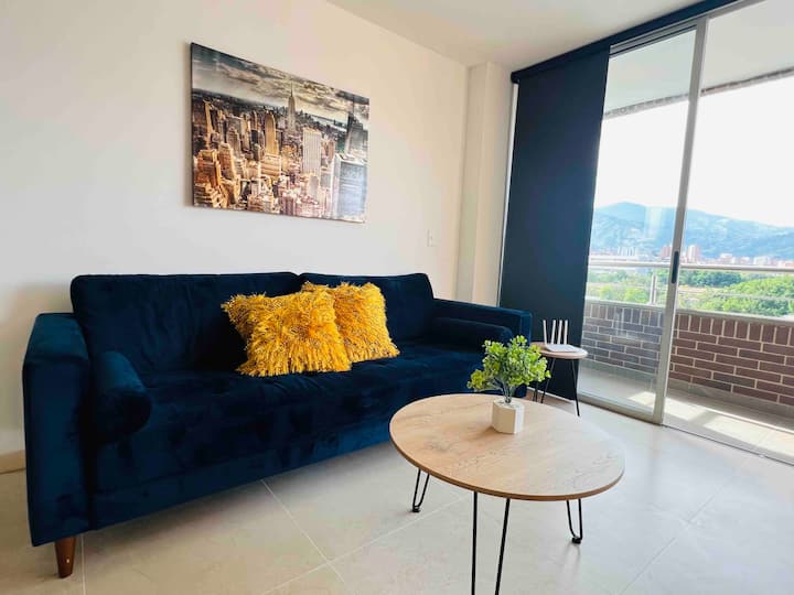 Top Floor City View Apt With Perfect Location - Medellín