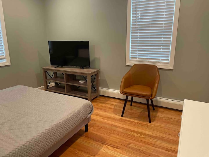 Wollaston Beach Vacation Rentals & Homes Quincy, MA Airbnb