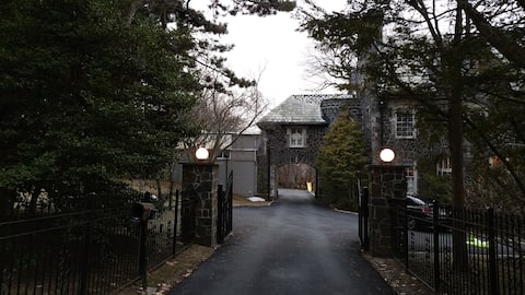3 BR Apt on Serene Private Estate