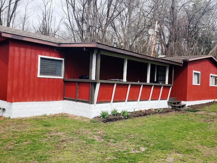 Happy Bottom Riverfront Cabin, Petersburg,WV