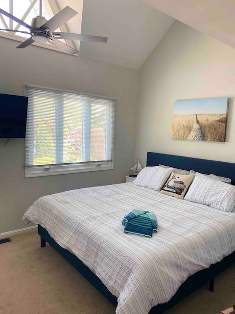 *Location* Beach retreat walk to  Rehoboth Ave