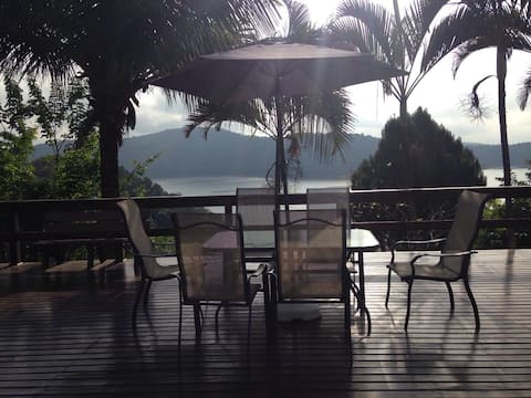 Wonderful place at the edge of the Igarata dam!
