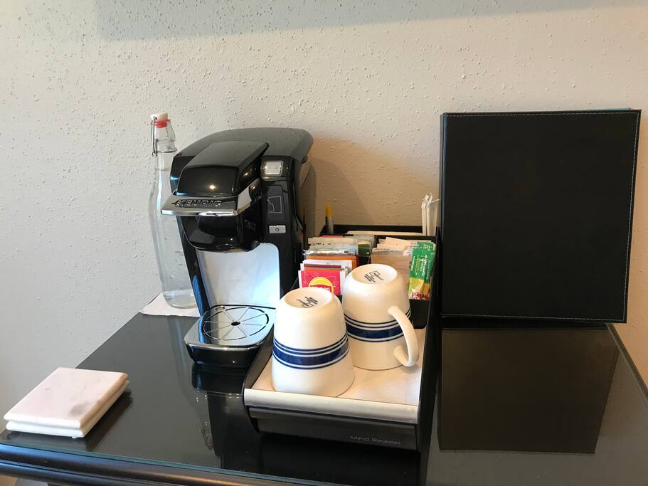 Keurig coffee & tea bar with guide book
