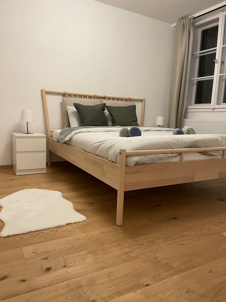 Bedroom / Main bedroom
