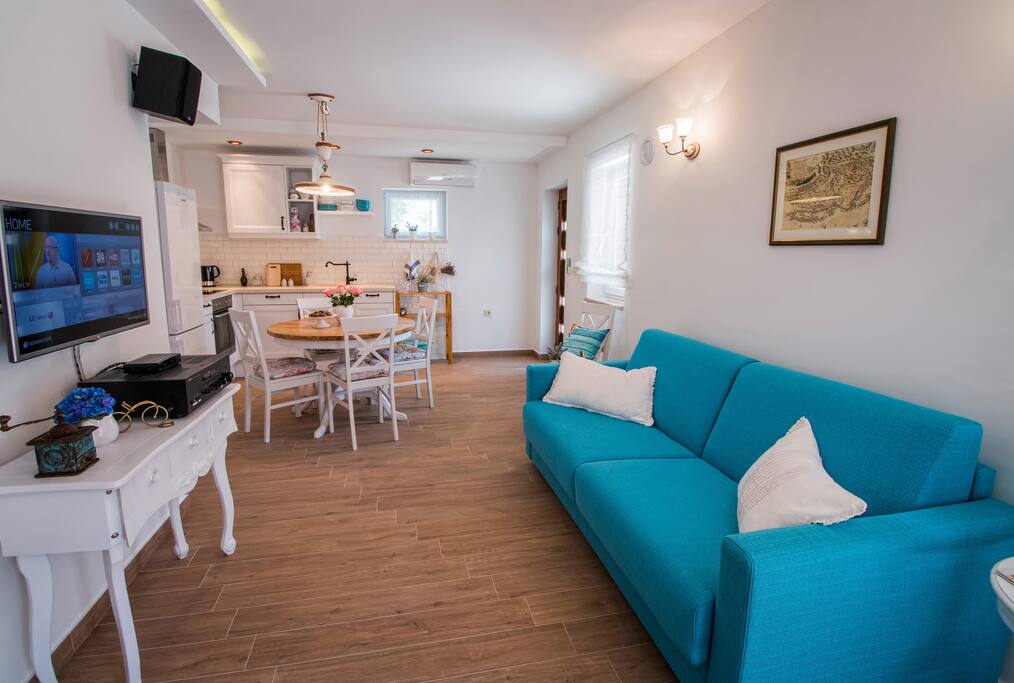 Living room with sofa for two