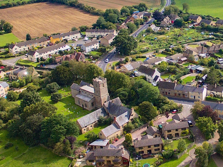 One Bedroom Character Cottage Cottages for Rent in Farthinghoe