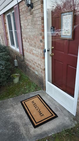 Brightwood Town House Near I95