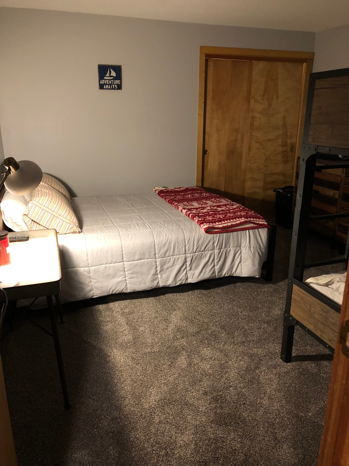 Segundo dormitorio, cama tamaño queen