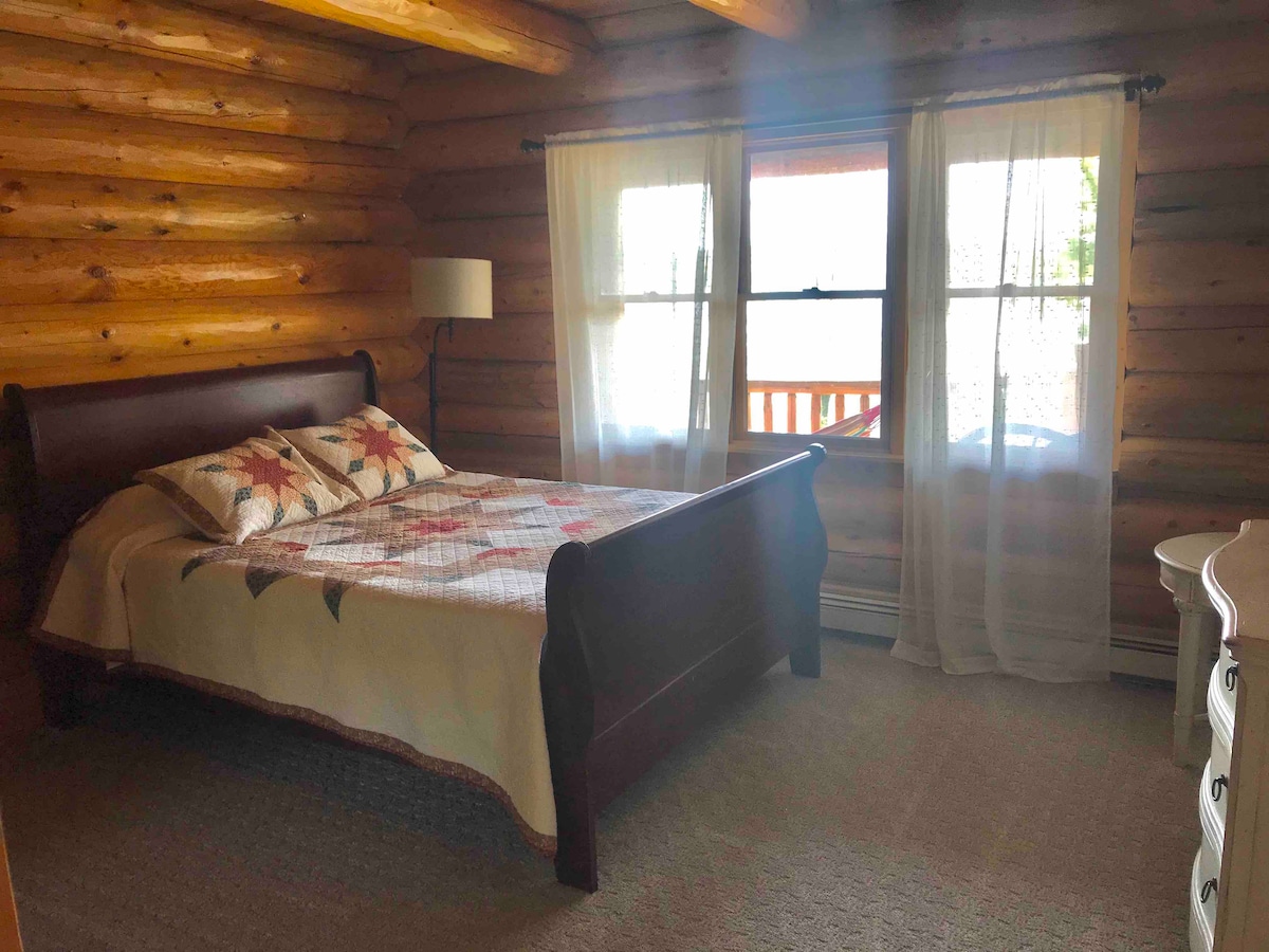 First floor queen ensuite with private outdoor entrance