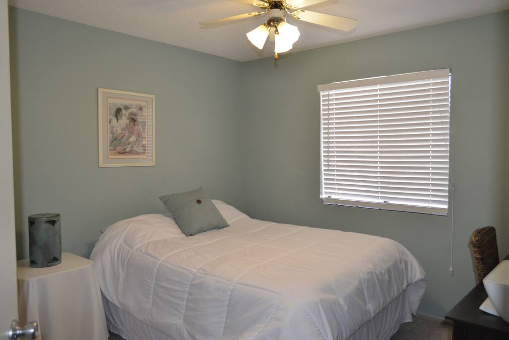 Guest bedroom 1