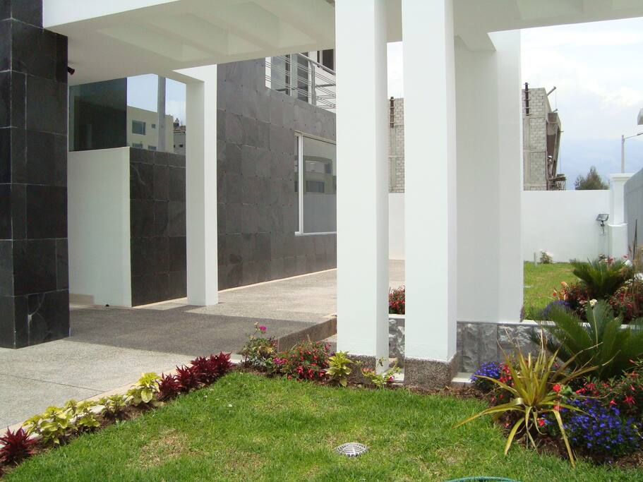 ACCESO PEATONAL