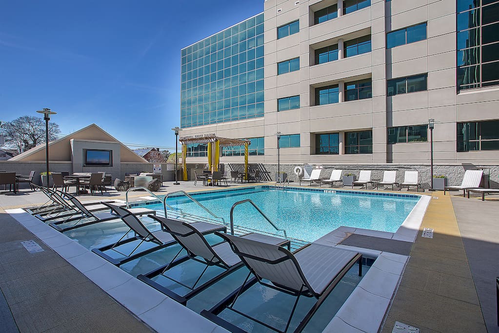 Stay Alfred Nashville Vacation Rental Pool