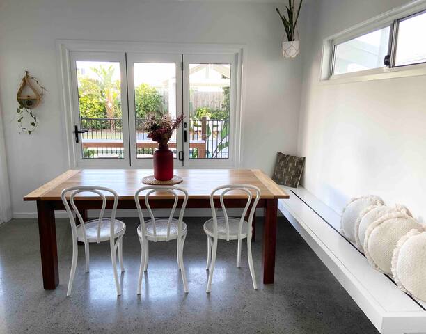 The White House- Beachside Casuarina gallery image 4