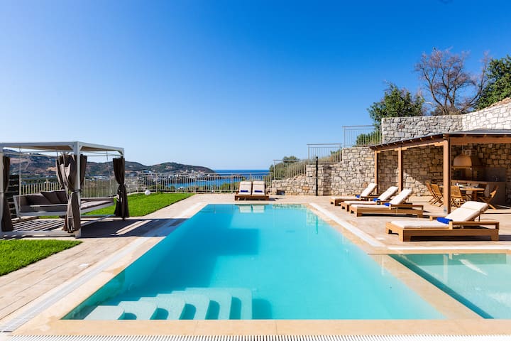 Paris Villa, with Pool, BBQ, Playground & SeaViews gallery image 2
