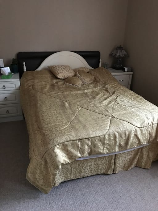 Second bedroom