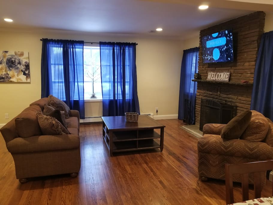 Relaxing living area with Ultra-HD TV