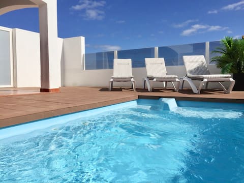 3 Bed Villa - 
Great views, Wifi, Heated Pool