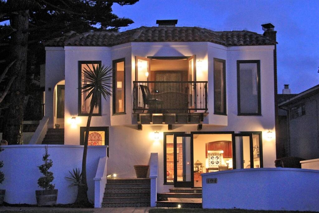 Casa Gran Vista II at Night - Upper Level