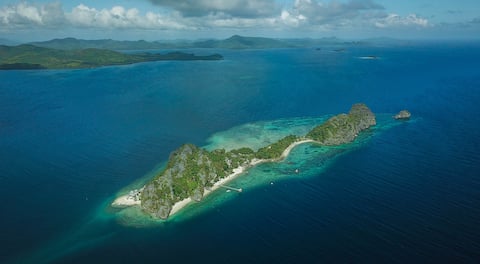 Exclusive & Private Island Resort: Floral Island