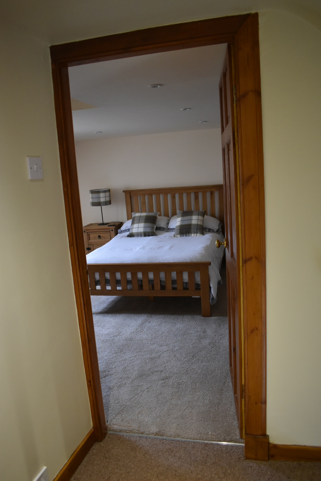 Las habitaciones se encuentran en el segundo piso