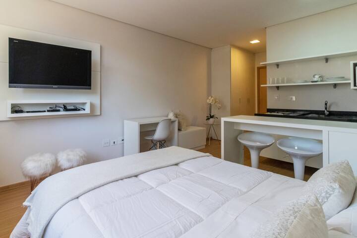 Lindo Studio na Melhor Localização de Curitiba!!