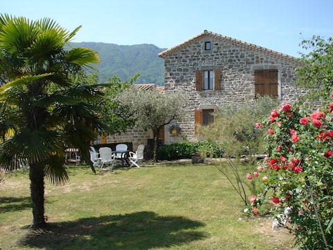 Mas - Accommodation Les Oliviers  from 7 to 9 people