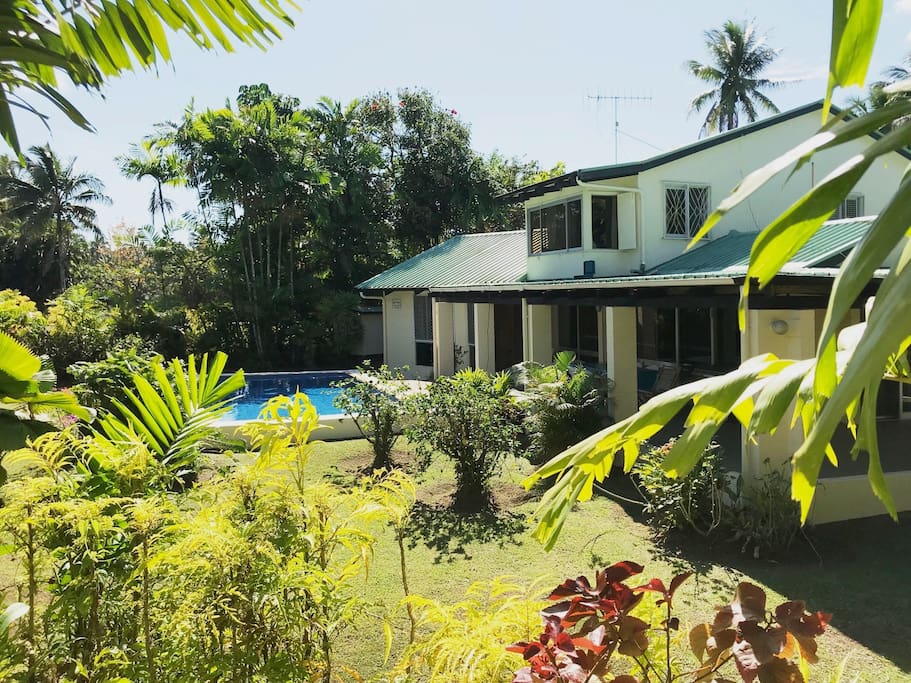 2 story villa on secluded corner lot