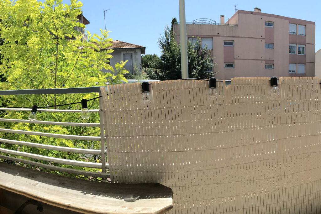 Le balcon / the balcony