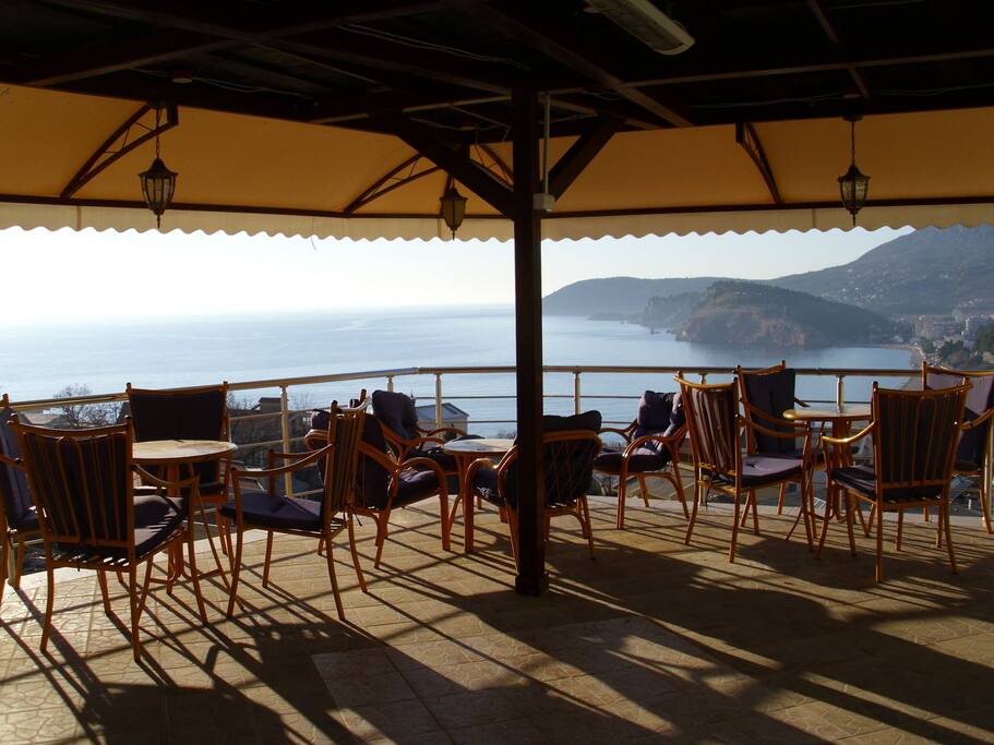 The Shared Terrace